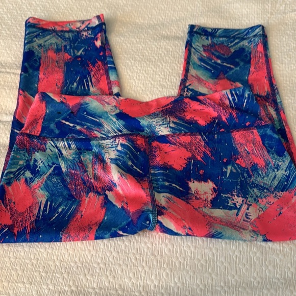 Worn out wear. 3 Pieces. Worn but good condition. All Pieces are size M - Picture 5 of 13